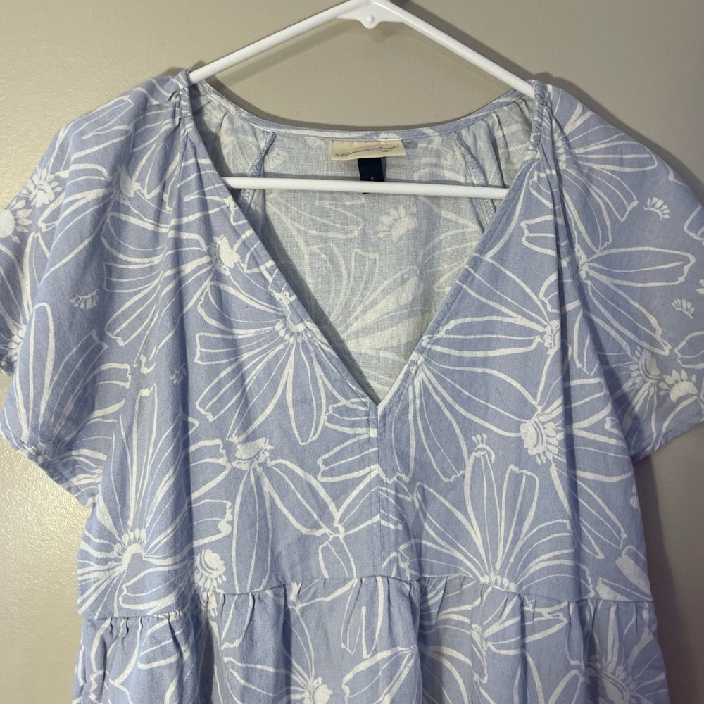 Universal Thread Light Blue V-Neck Mini Dress with white Floral Design - Picture 2 of 4